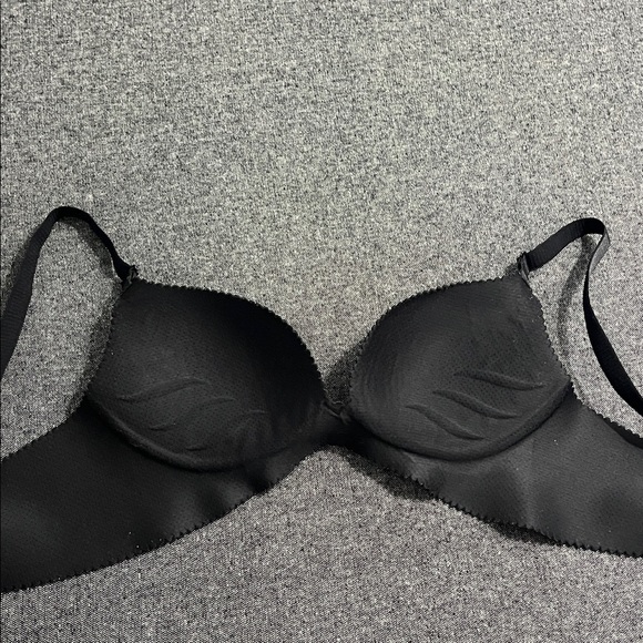 Elegant Black Women's Bra - Picture 3 of 4